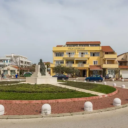 Ljubica 4* Pakoštane