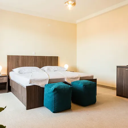 Ljubica 4* פאקוסטאן