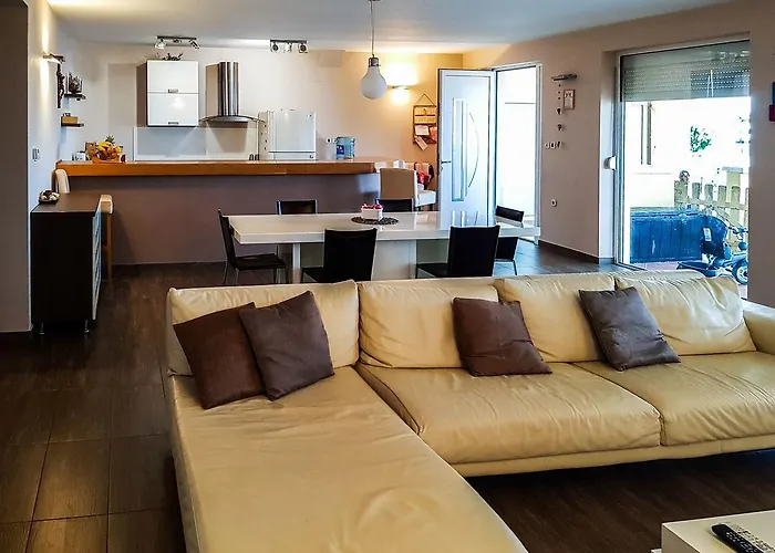 بيت ضيافة Ljubica 4*