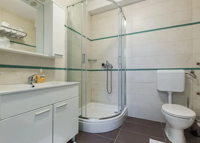 Ljubica 4* Pakoštane