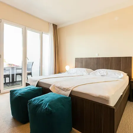 Ljubica 4*
