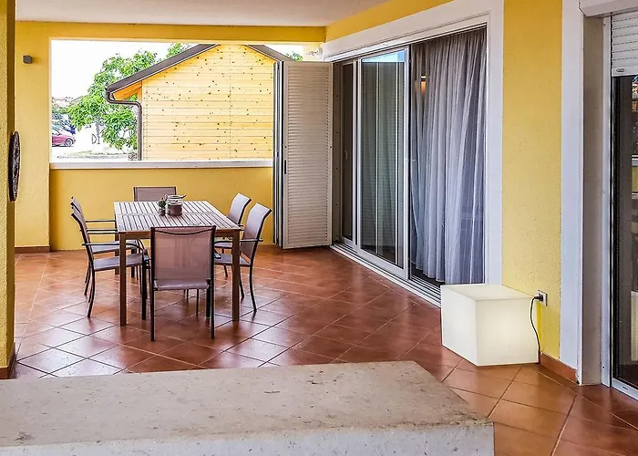 Ljubica 4* Pakoštane
