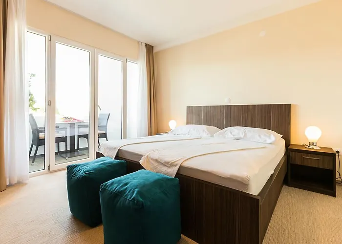 Ljubica 4*